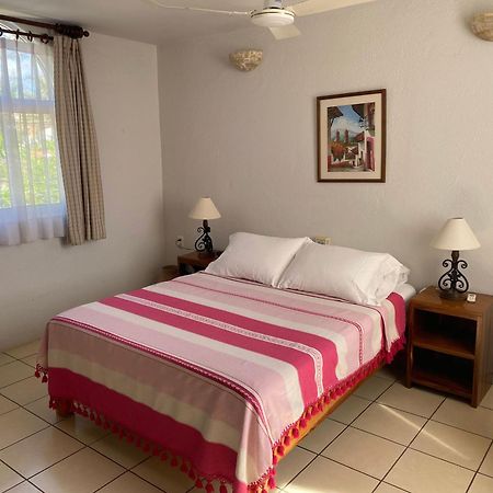 Zandoyo Bed & Breakfast 푸에르토 에스콘디도 외부 사진